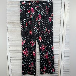 Women's  Stretchy Pull On Flare Leg Pants w Button Details Black Floral Dot-L